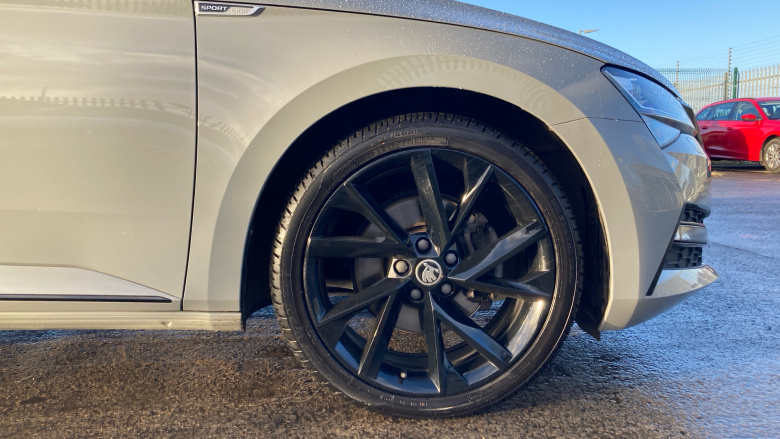 Skoda Superb 2.0 TSI 190 Sport Line Plus 5dr DSG Petrol Estate